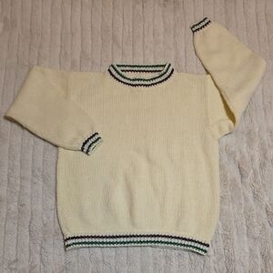 🟤Vintage Handmade KNITTED-Classic Cream Sweater with Green Accents🟤